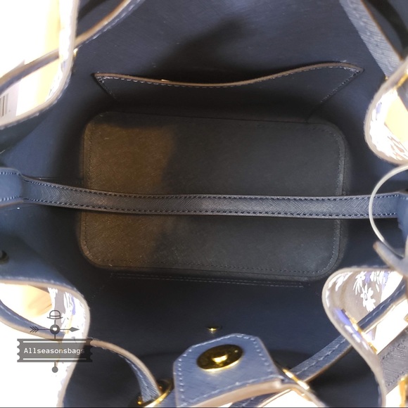 NWT Michael Kors Greenwich bucket navy crossbody - Picture 8 of 8